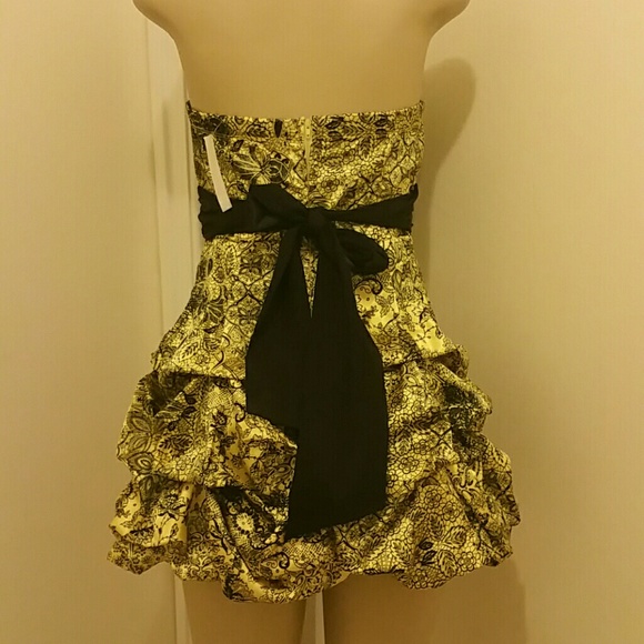 Super cute party mini dress - Picture 3 of 4
